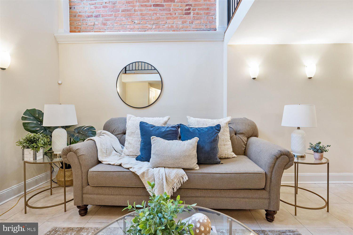 BUTCHER'S HILL - Residential