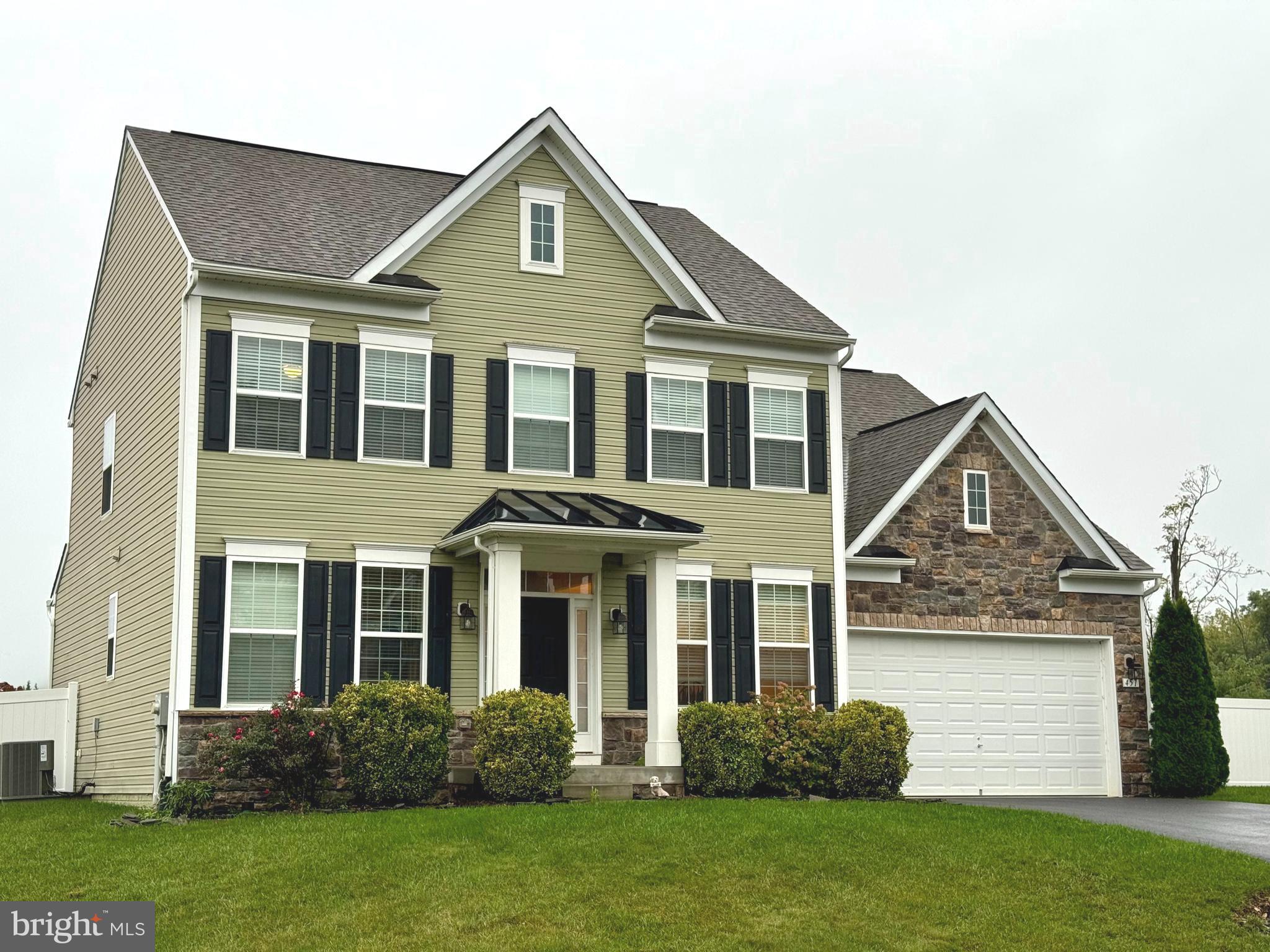 STONEBROOK VILLAGE - Residential