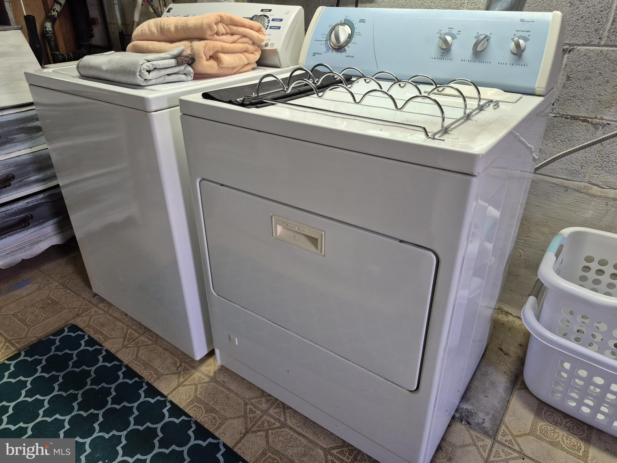 CALVERTON - Residential