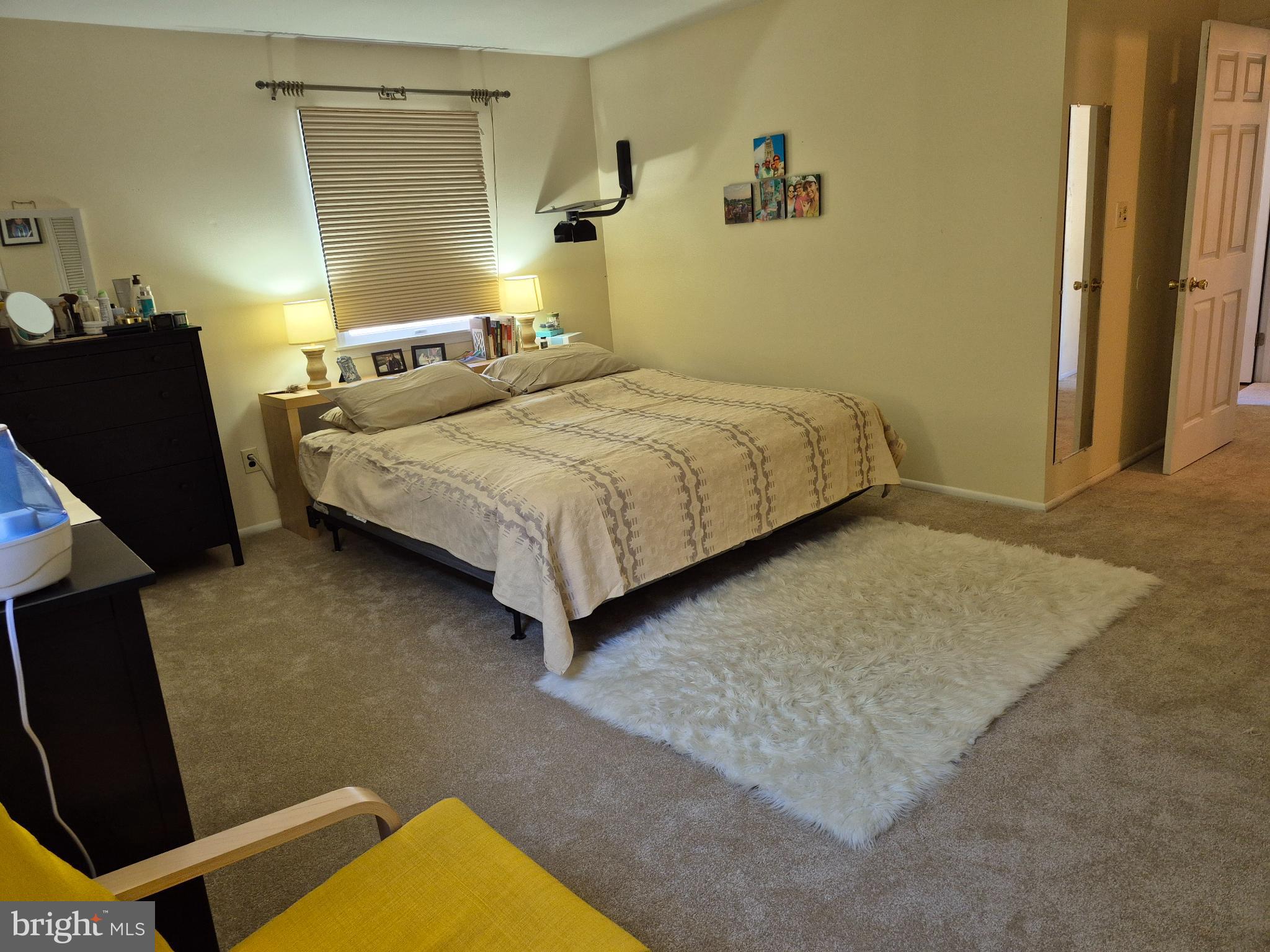 CALVERTON - Residential