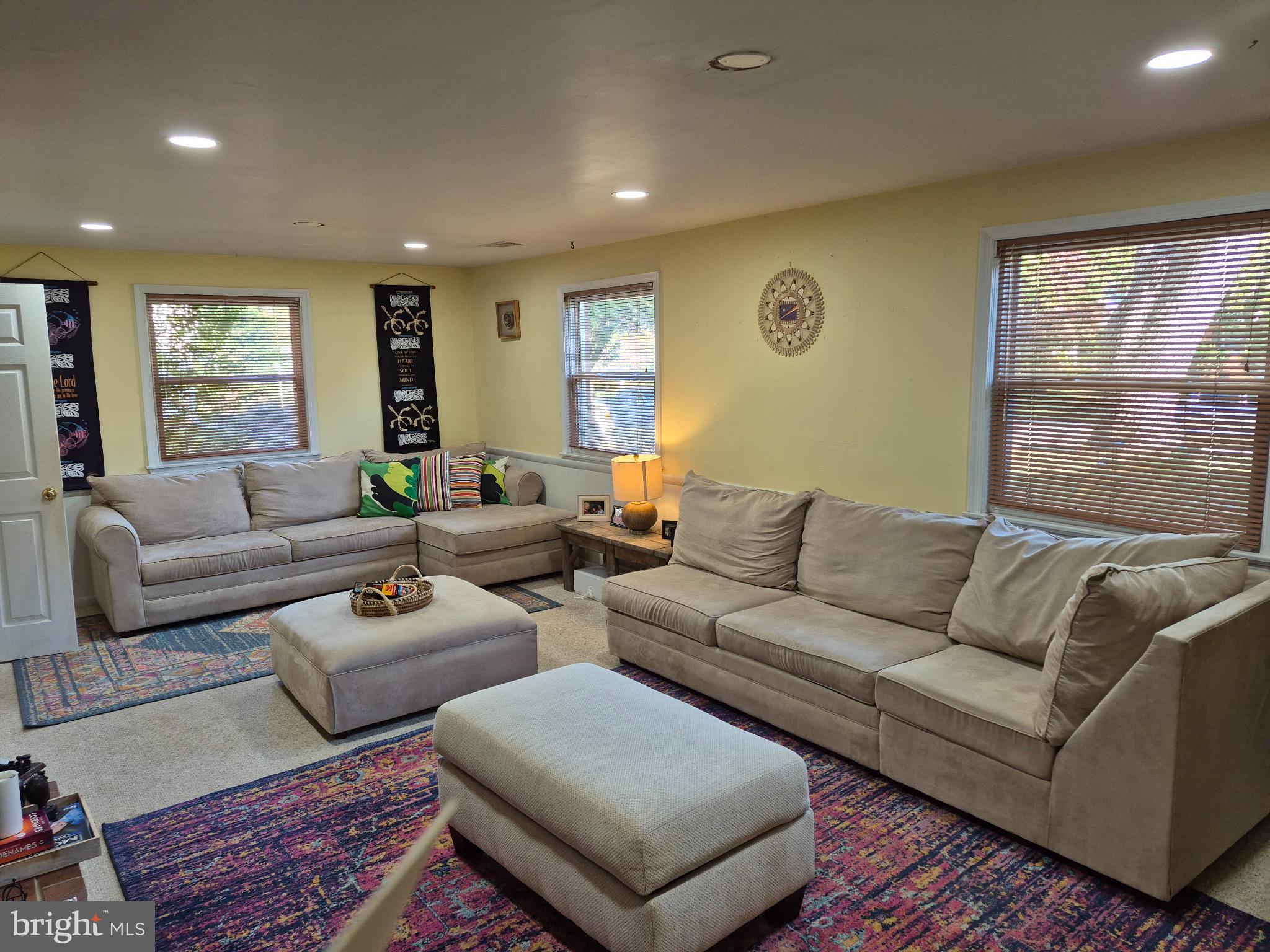 CALVERTON - Residential