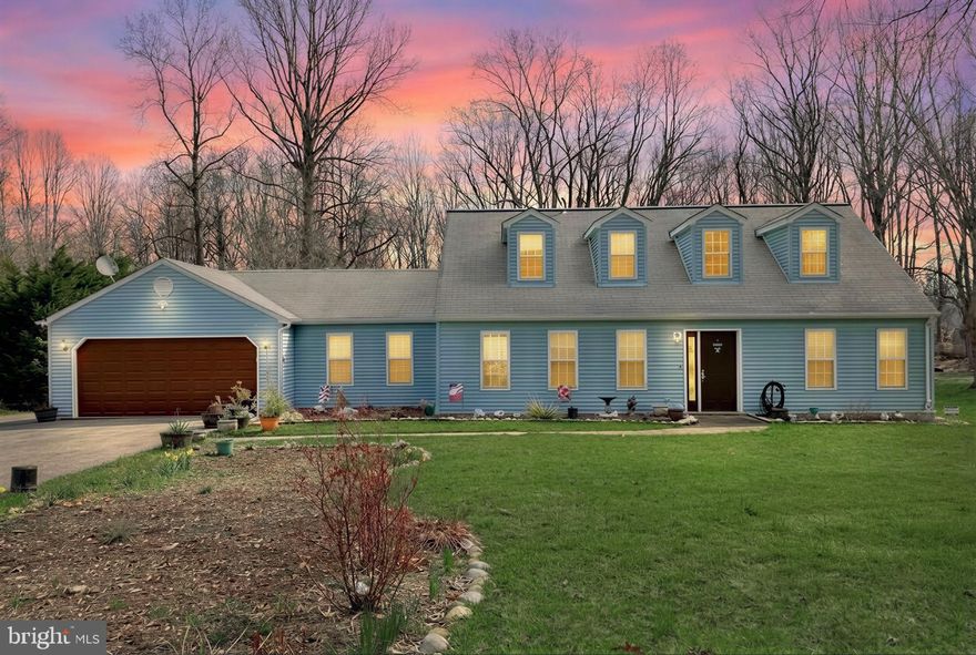 Completely renovated 3BR/2.5BA Cape Cod with attached garage. This move-in ready home features engineered hardwood flooring, custom crown molding, and faux wood blinds throughout. The updated kitchen includes granite countertops and new stainless steel appliances. Bathrooms offer custom tiled, upgraded showers.

Additional features include ceiling fans, high-end chandelier lighting, and upgraded ambient lighting. Functional layout with modern finishes throughout.

Seller has a recent appraisal available indicating a value above the list price.