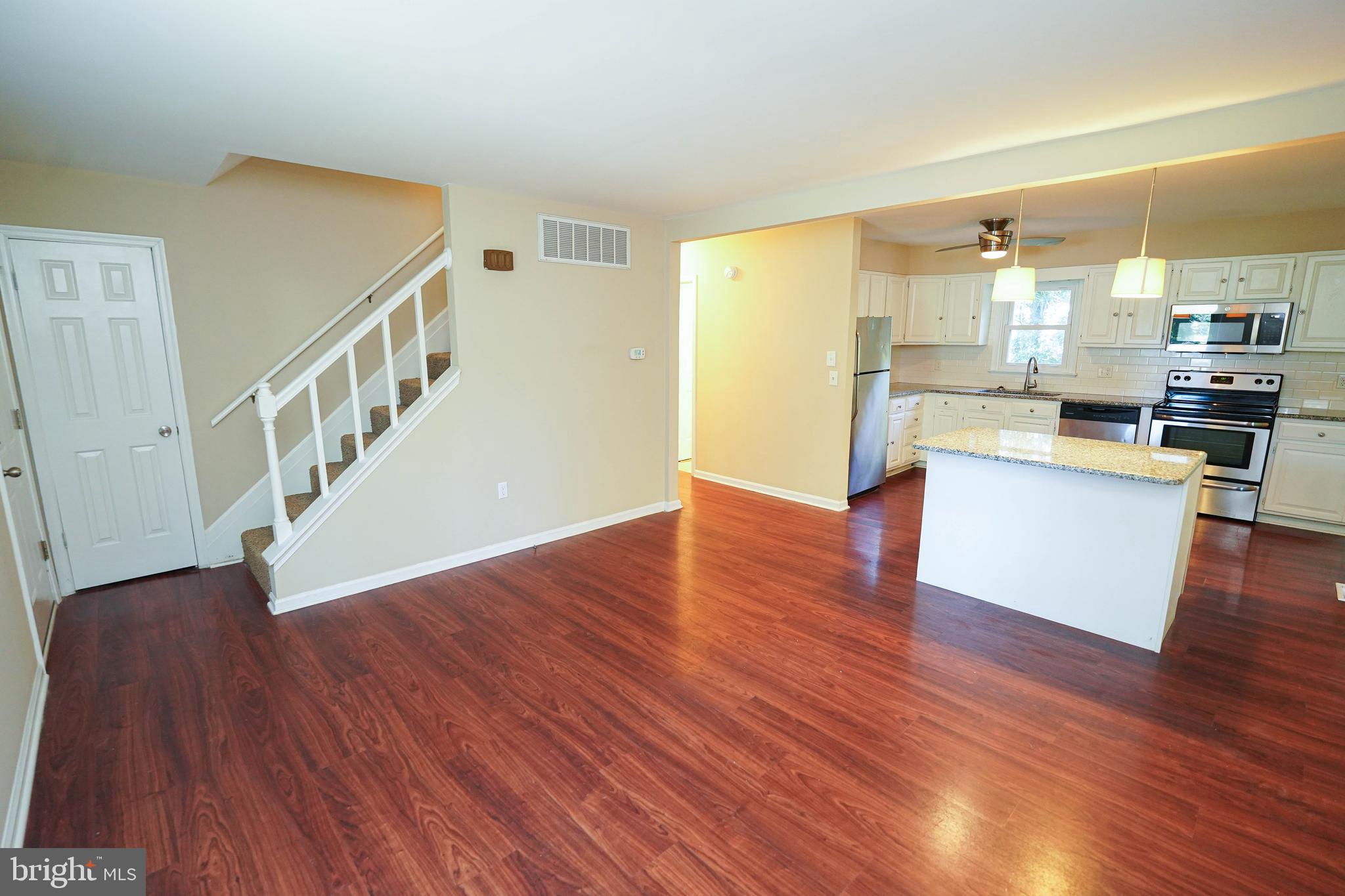 RIVER ISLE ESTATES - Residential Lease