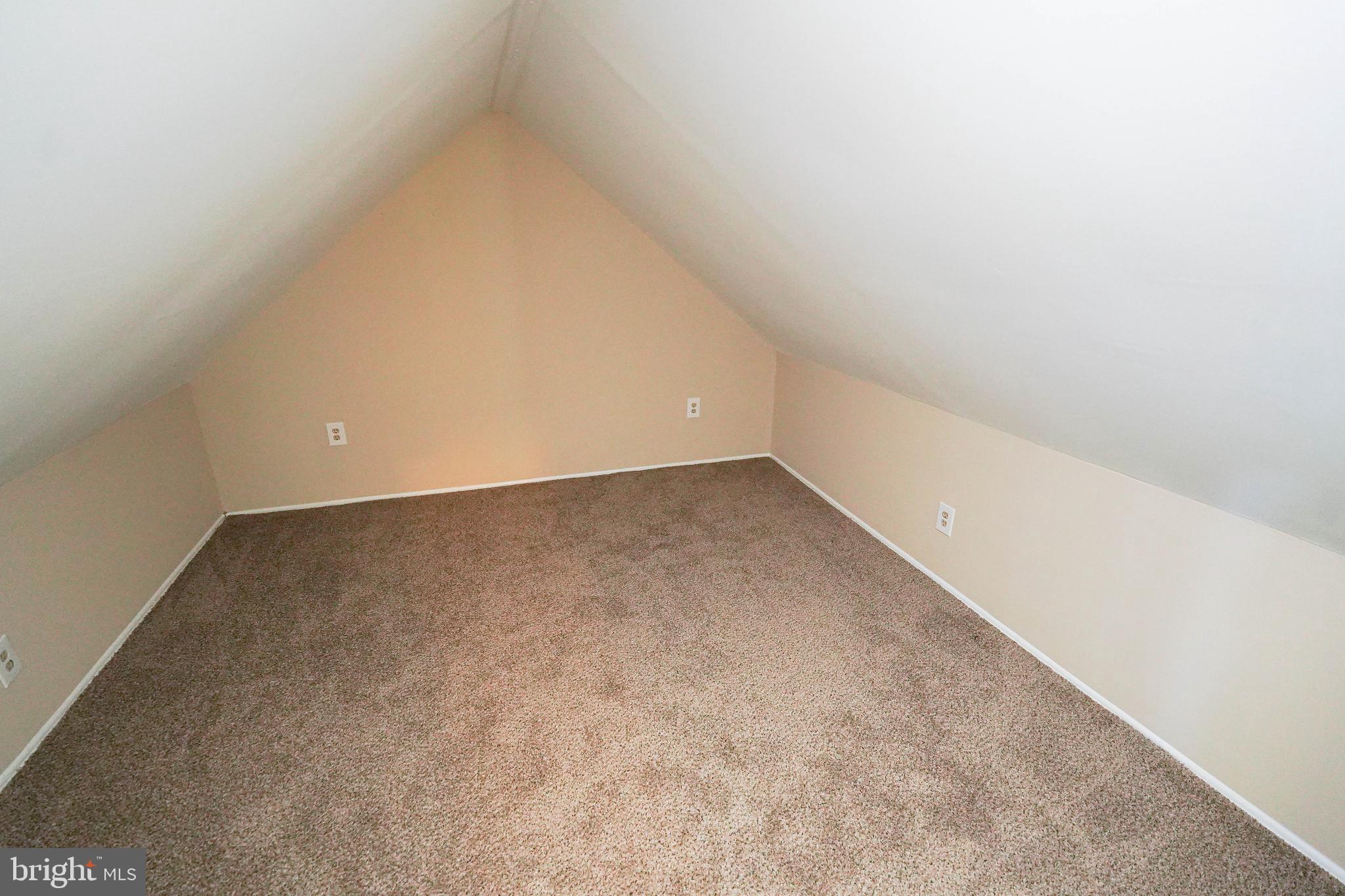 RIVER ISLE ESTATES - Residential Lease