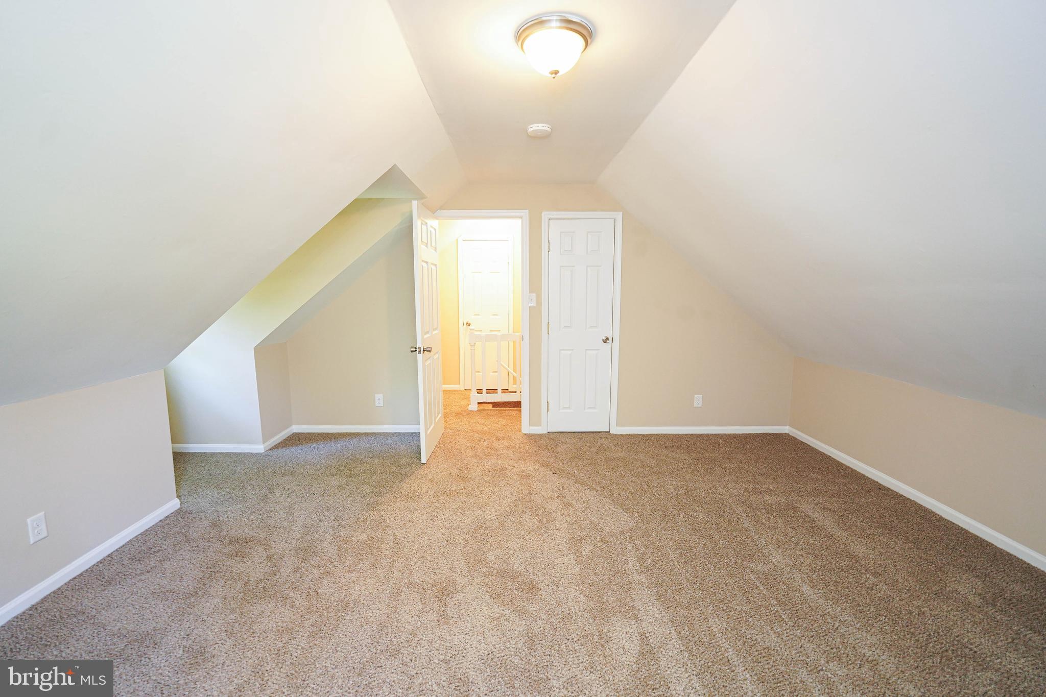 RIVER ISLE ESTATES - Residential Lease