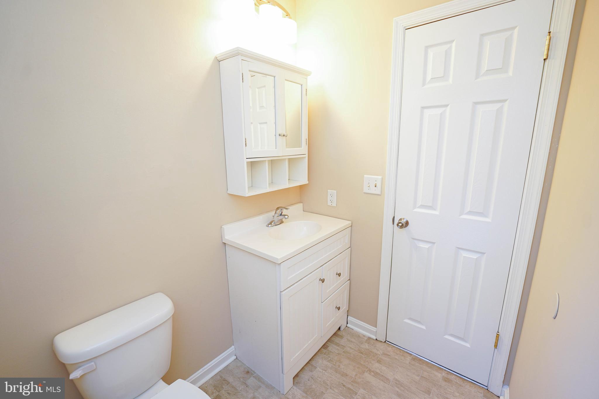 RIVER ISLE ESTATES - Residential Lease