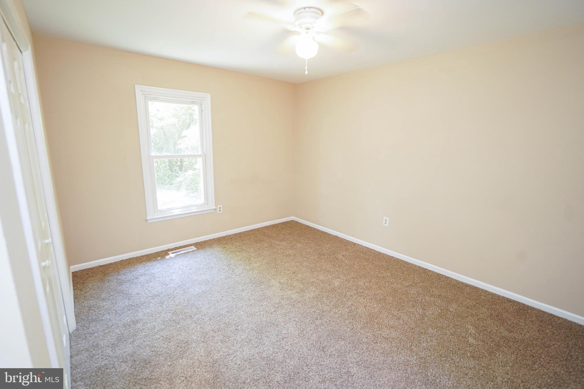 RIVER ISLE ESTATES - Residential Lease