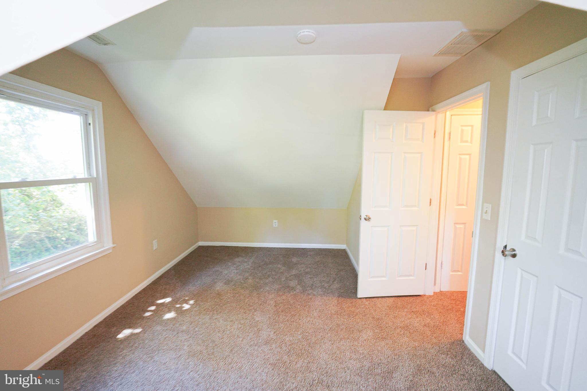 RIVER ISLE ESTATES - Residential Lease