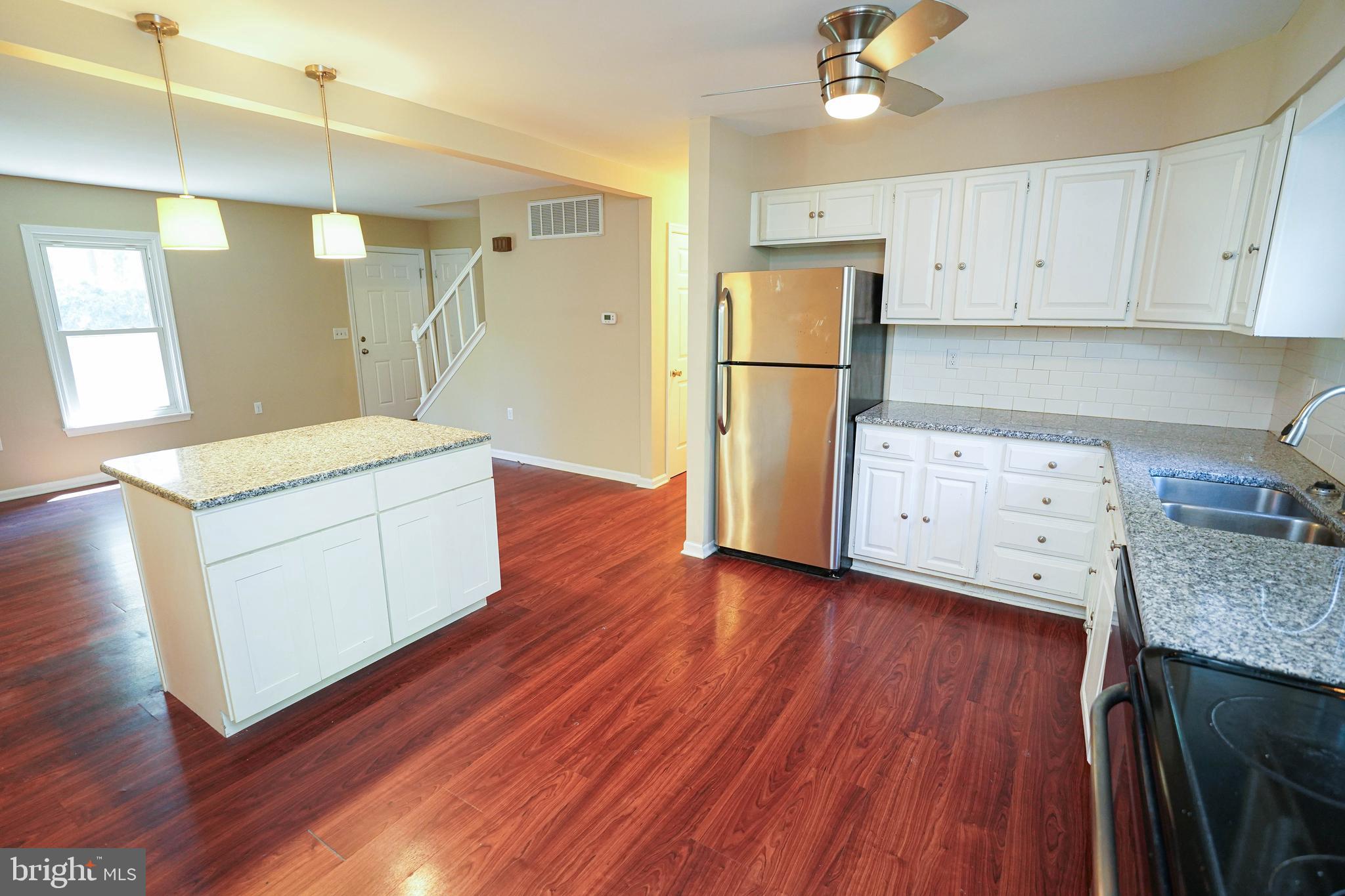 RIVER ISLE ESTATES - Residential Lease