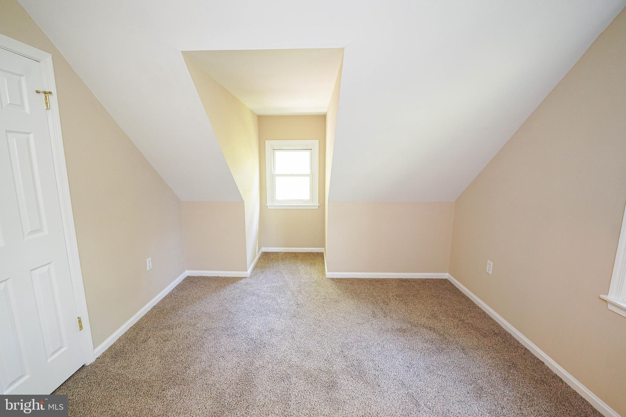 RIVER ISLE ESTATES - Residential Lease