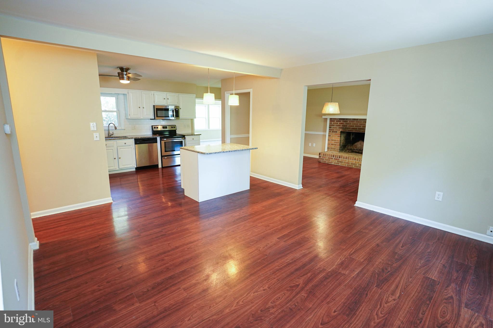 RIVER ISLE ESTATES - Residential Lease