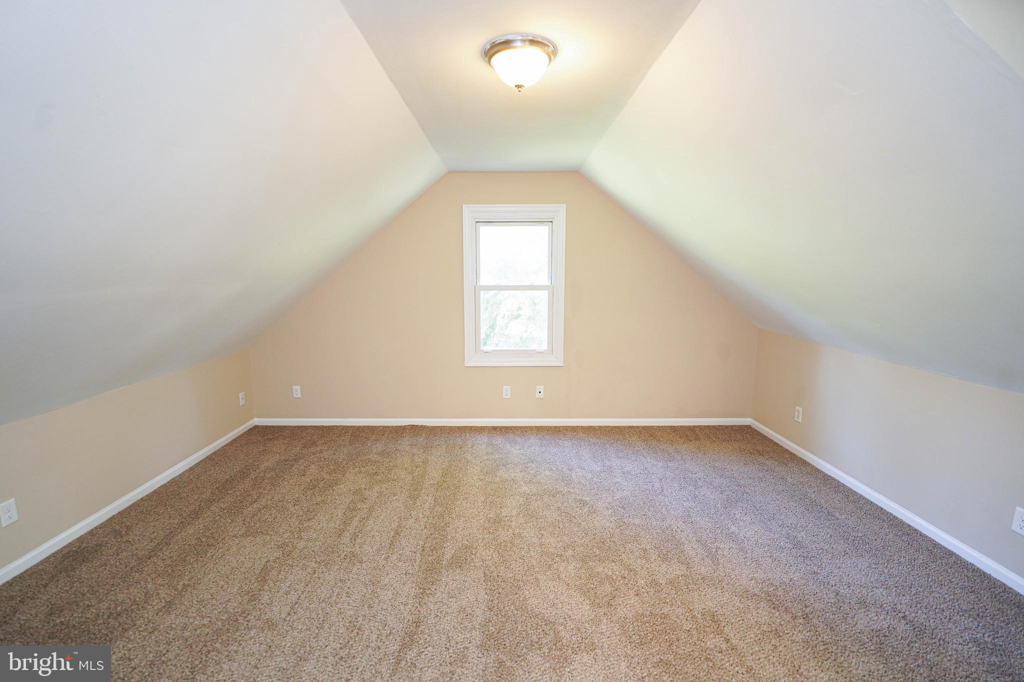 RIVER ISLE ESTATES - Residential Lease