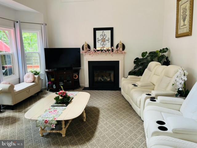 APPLE KNOLLS ESTATES - Residential