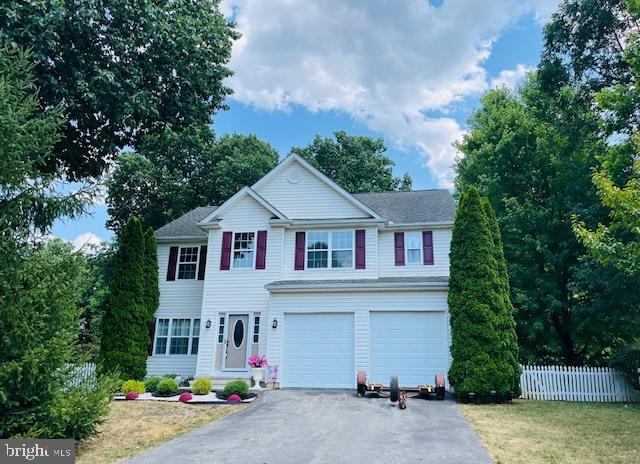 APPLE KNOLLS ESTATES - Residential