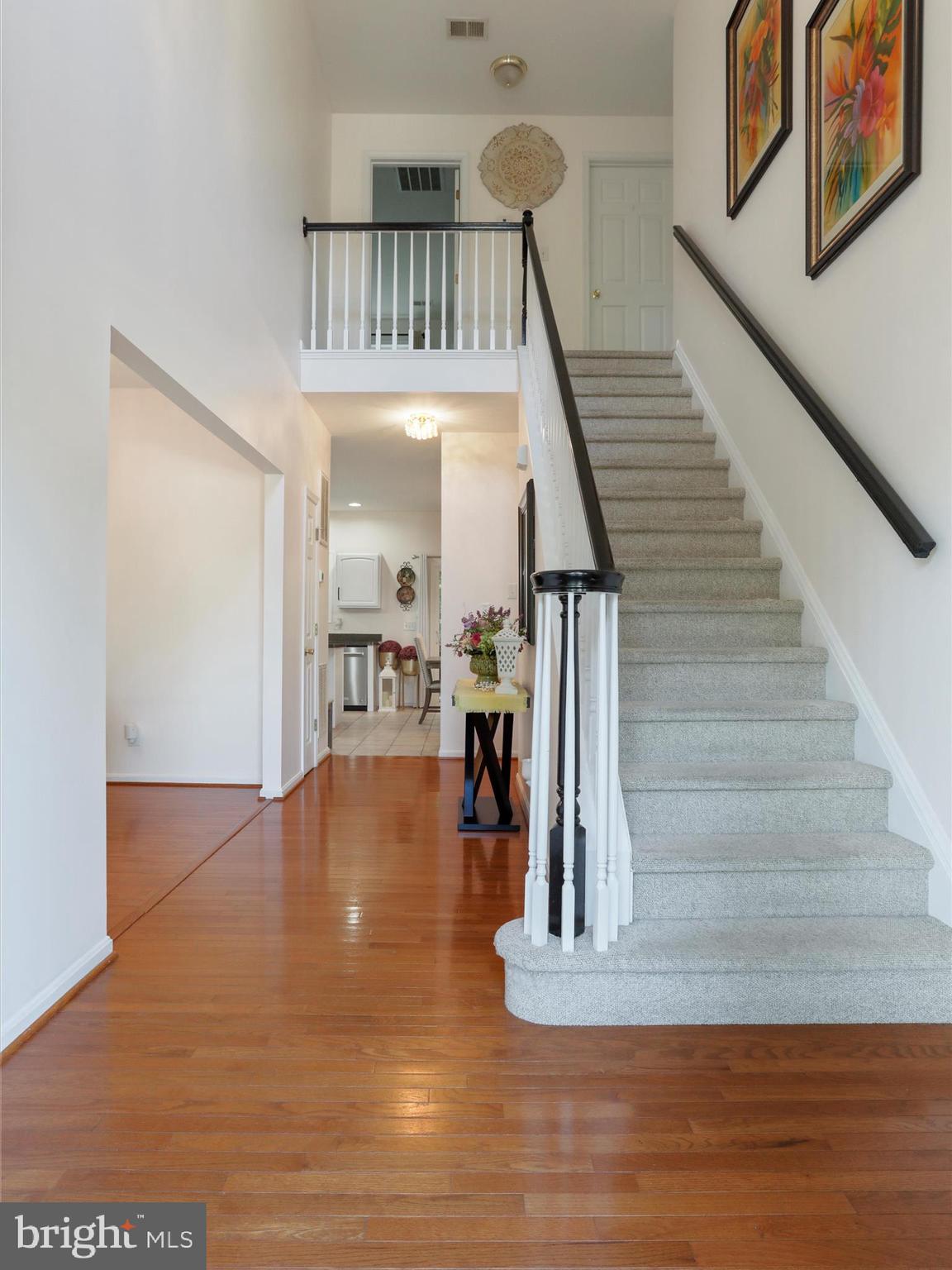 APPLE KNOLLS ESTATES - Residential