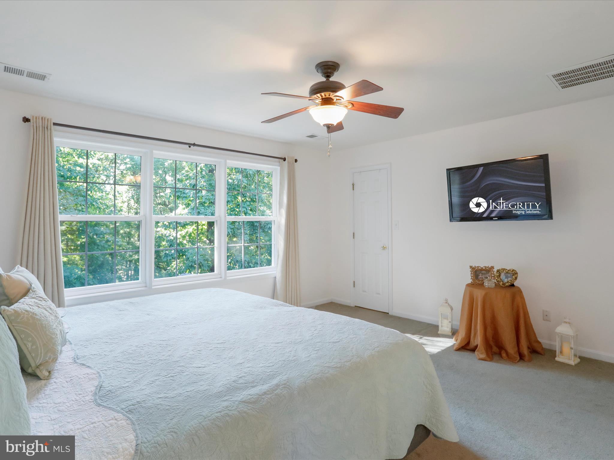 APPLE KNOLLS ESTATES - Residential