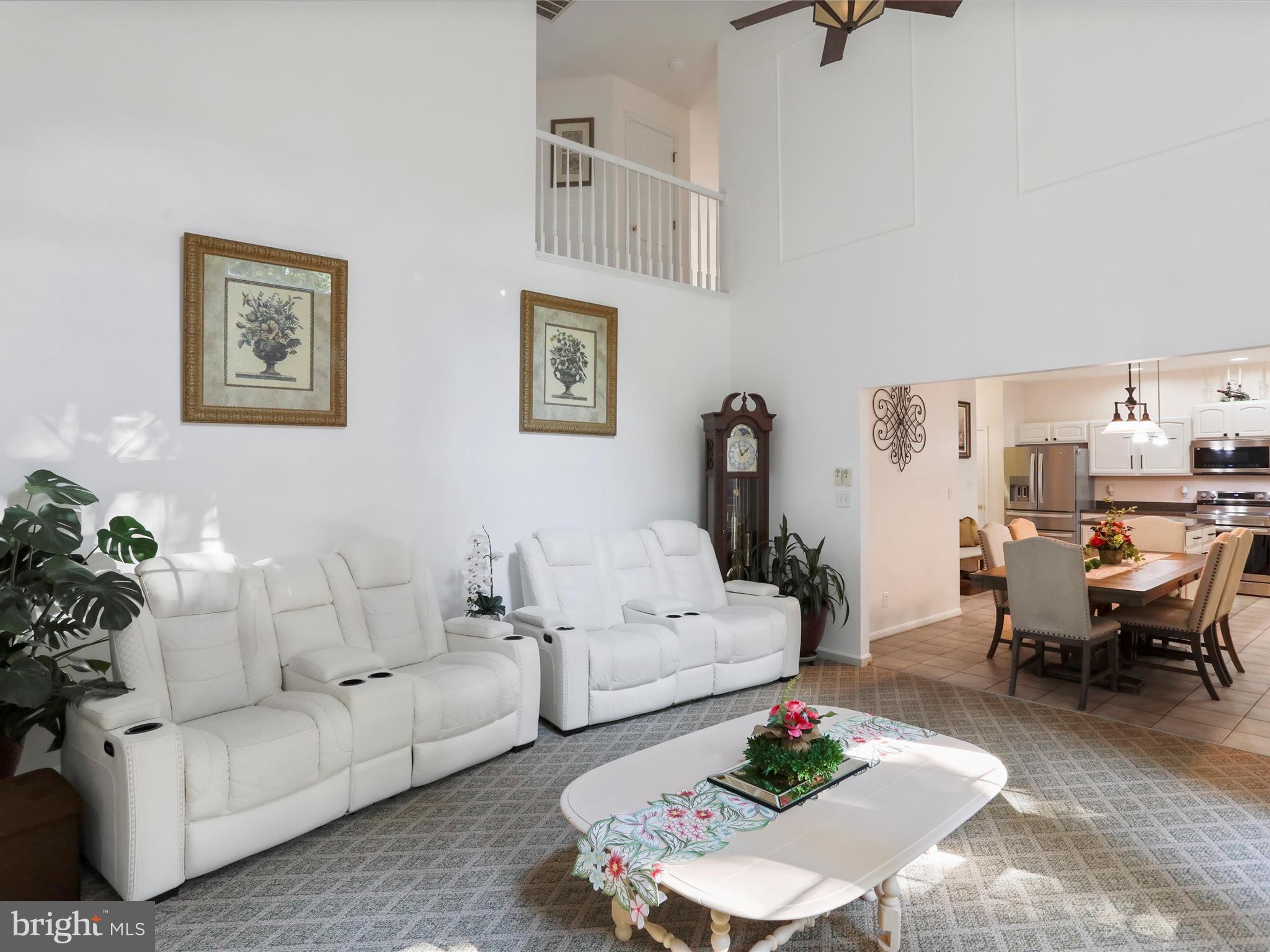 APPLE KNOLLS ESTATES - Residential