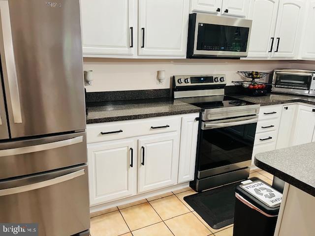 APPLE KNOLLS ESTATES - Residential