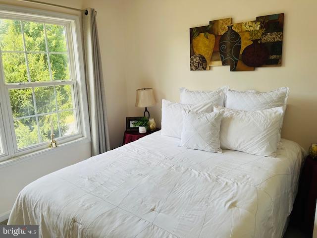 APPLE KNOLLS ESTATES - Residential