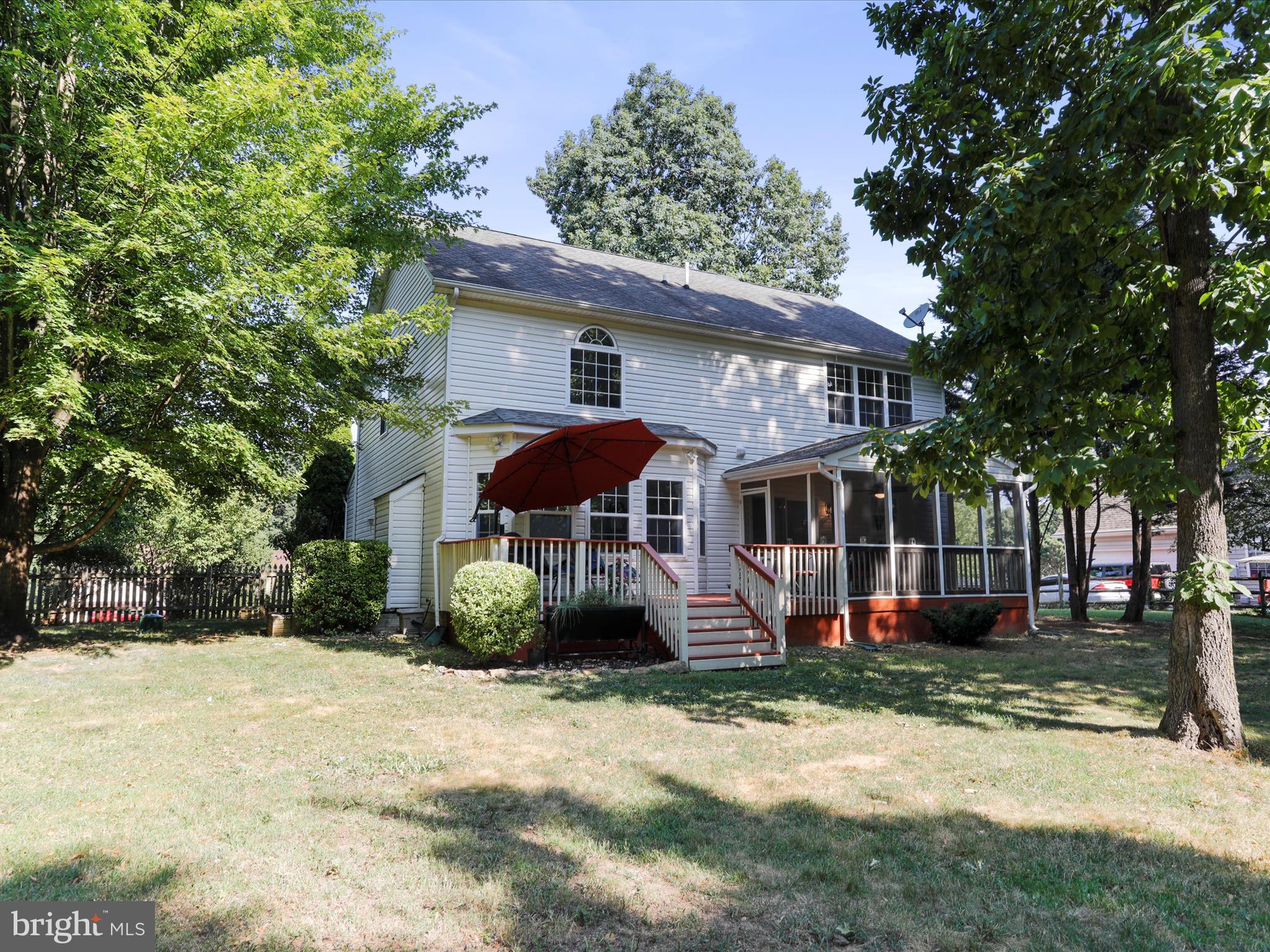 APPLE KNOLLS ESTATES - Residential