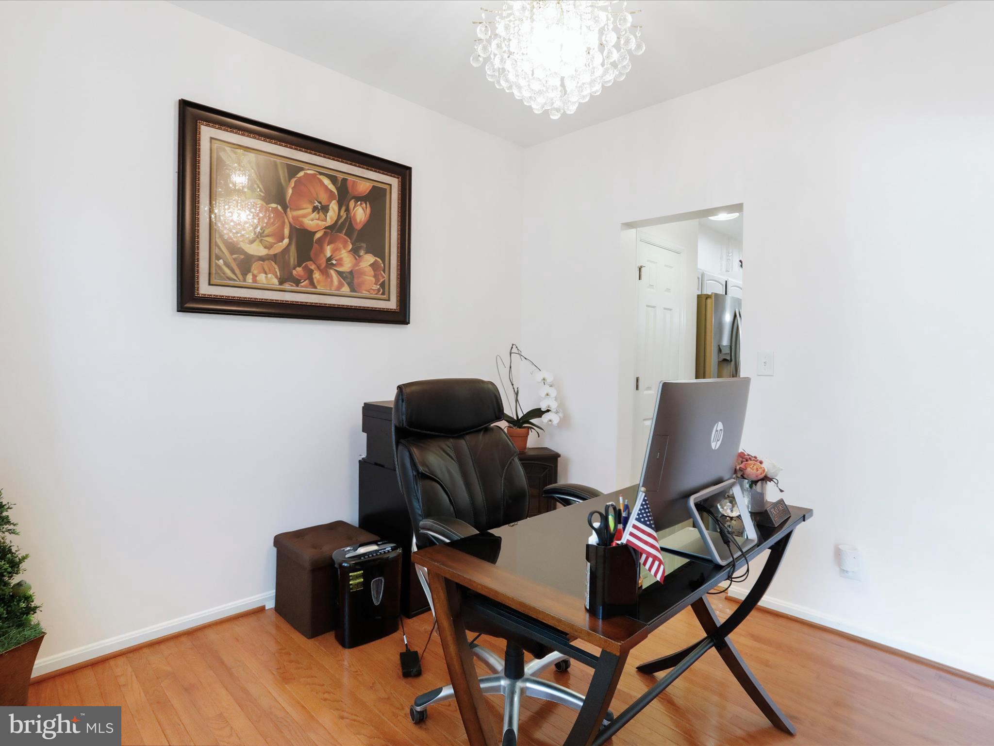 APPLE KNOLLS ESTATES - Residential