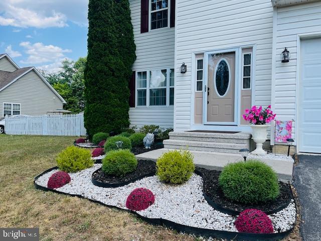 APPLE KNOLLS ESTATES - Residential