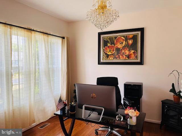 APPLE KNOLLS ESTATES - Residential