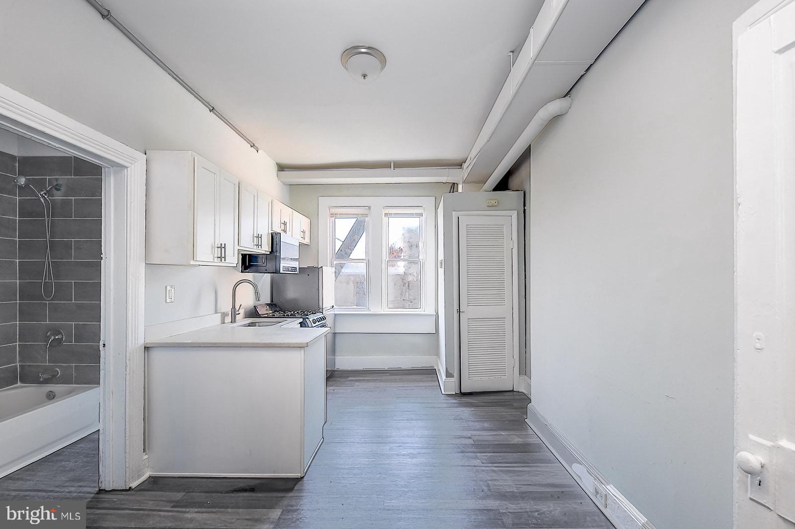 HARLEM PARK - Residential Lease