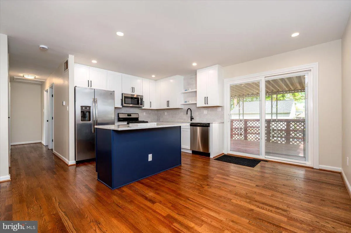 Pasadena, Maryland 21122, United States, 4 Bedrooms Bedrooms, ,2 BathroomsBathrooms,Residential,Pending,115392