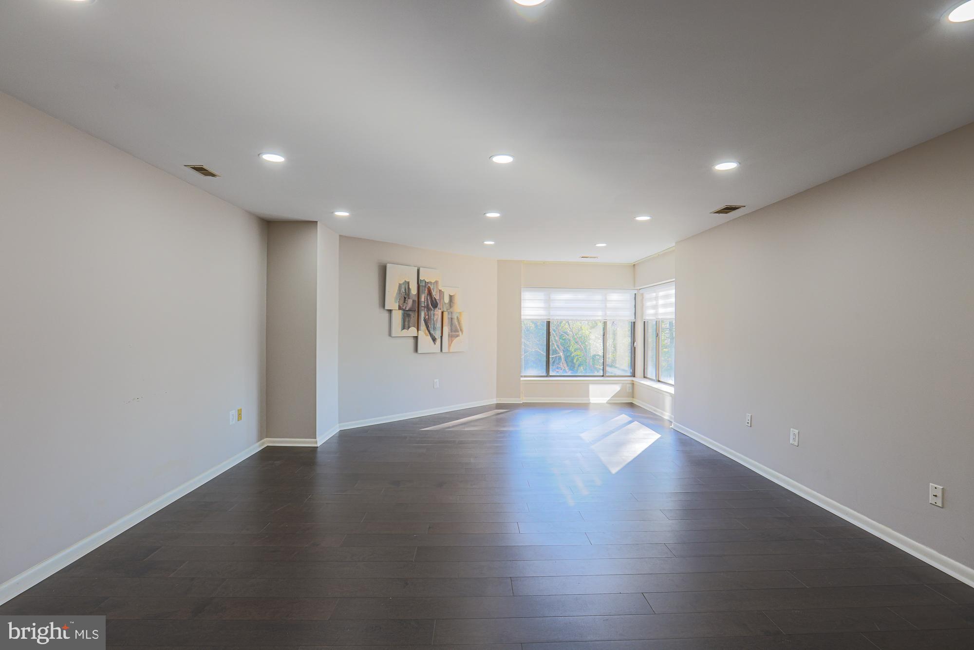 FALLSTAFF - Residential