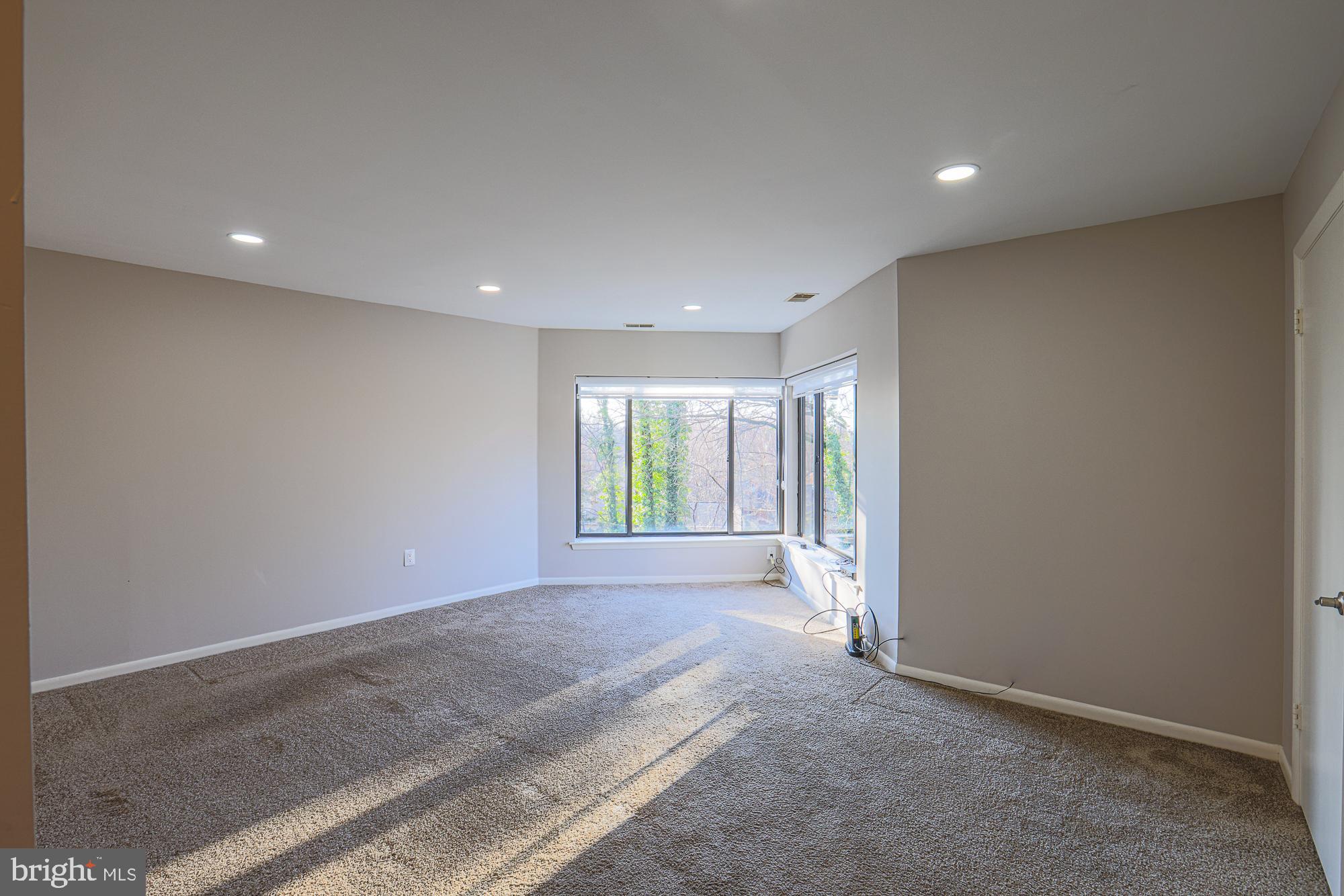 FALLSTAFF - Residential