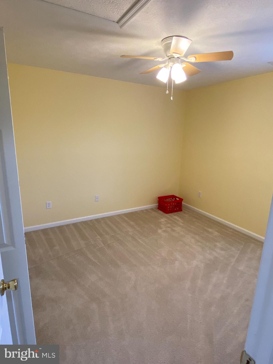 LONE PINE VILLAGE - Residential Lease