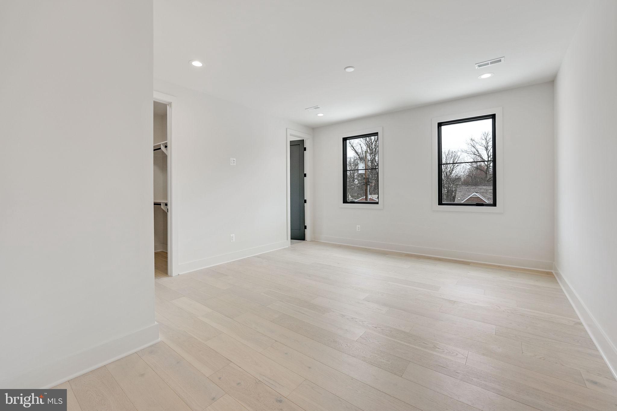 WESTBRIAR - Residential