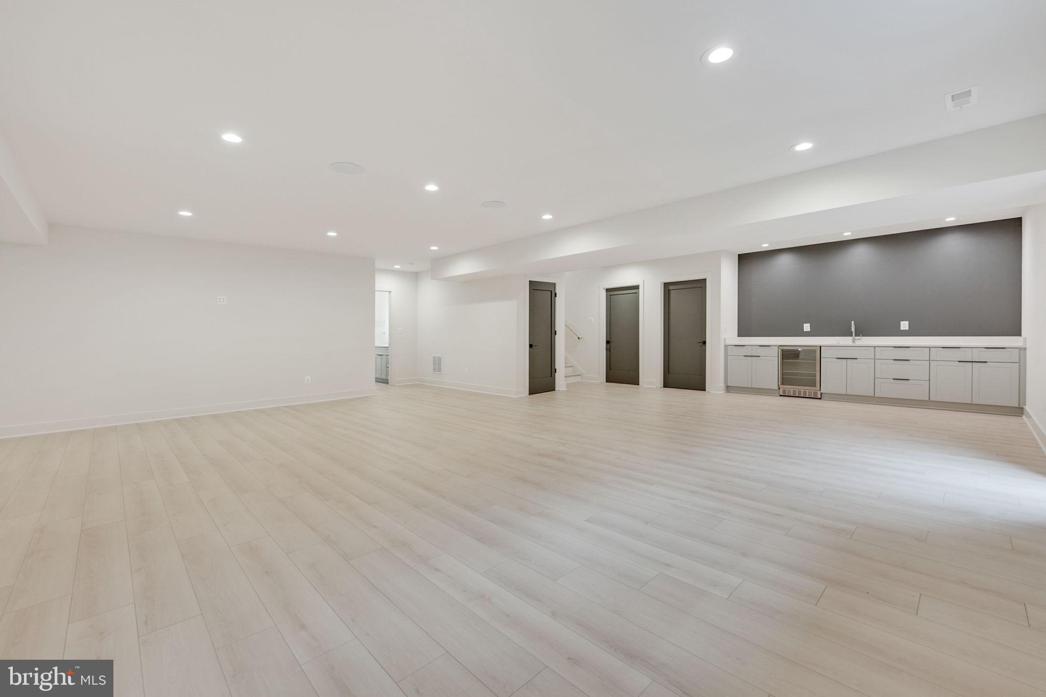 WESTBRIAR - Residential