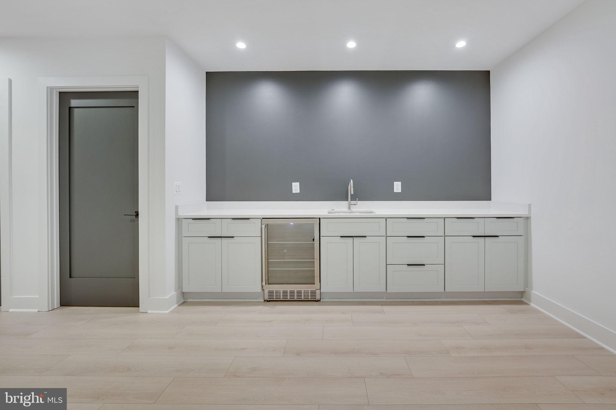 WESTBRIAR - Residential