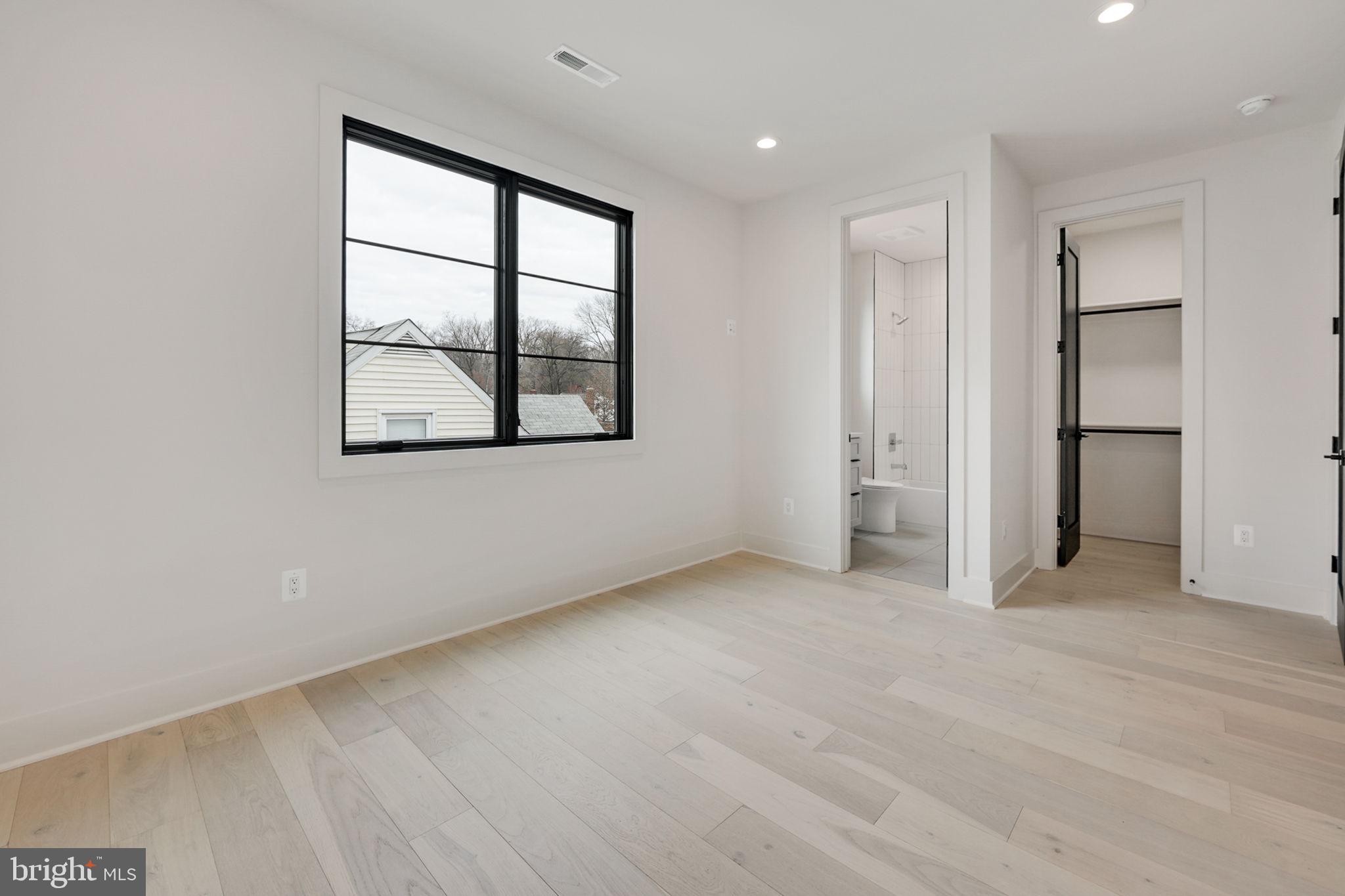 WESTBRIAR - Residential