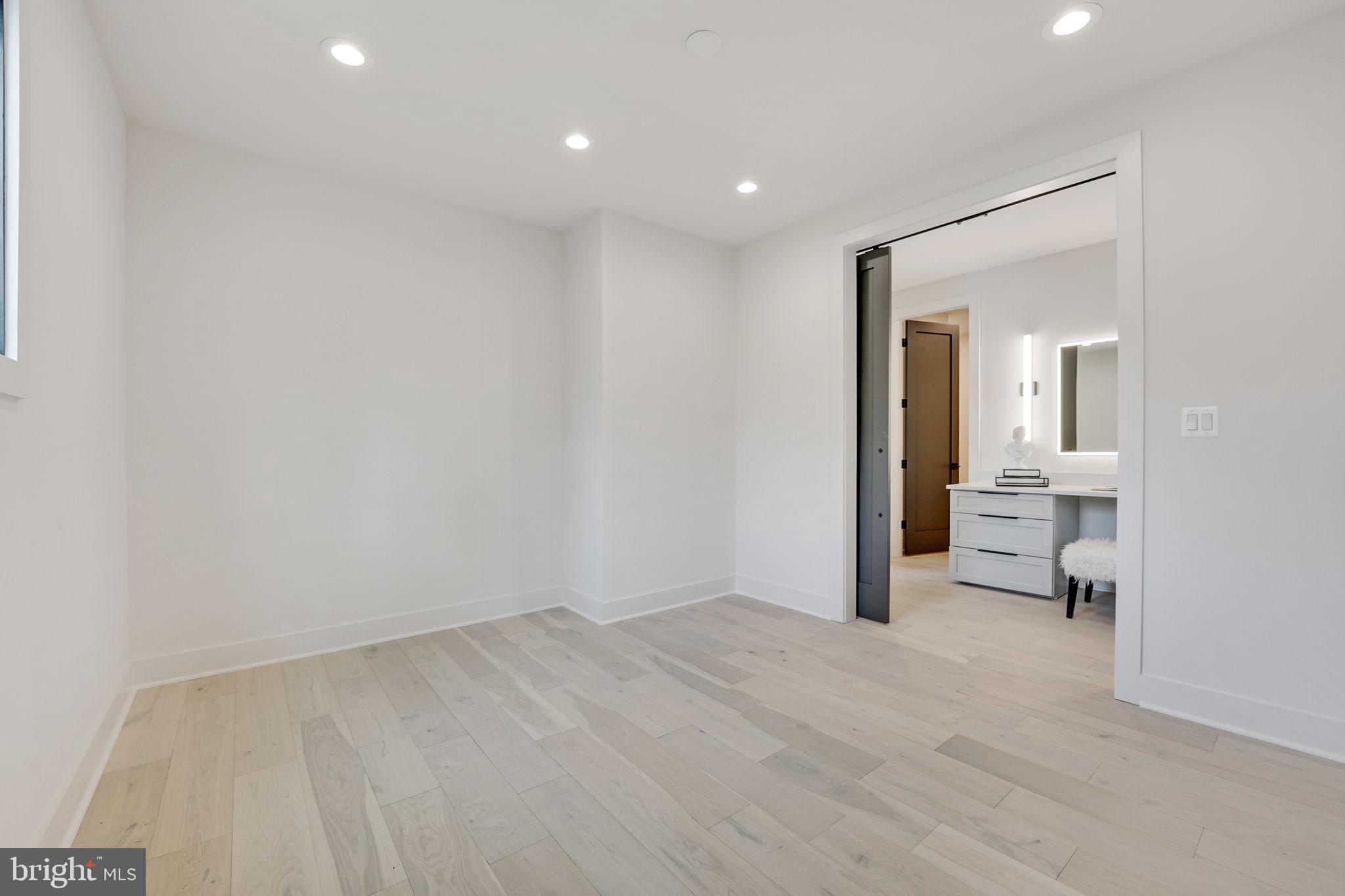 WESTBRIAR - Residential