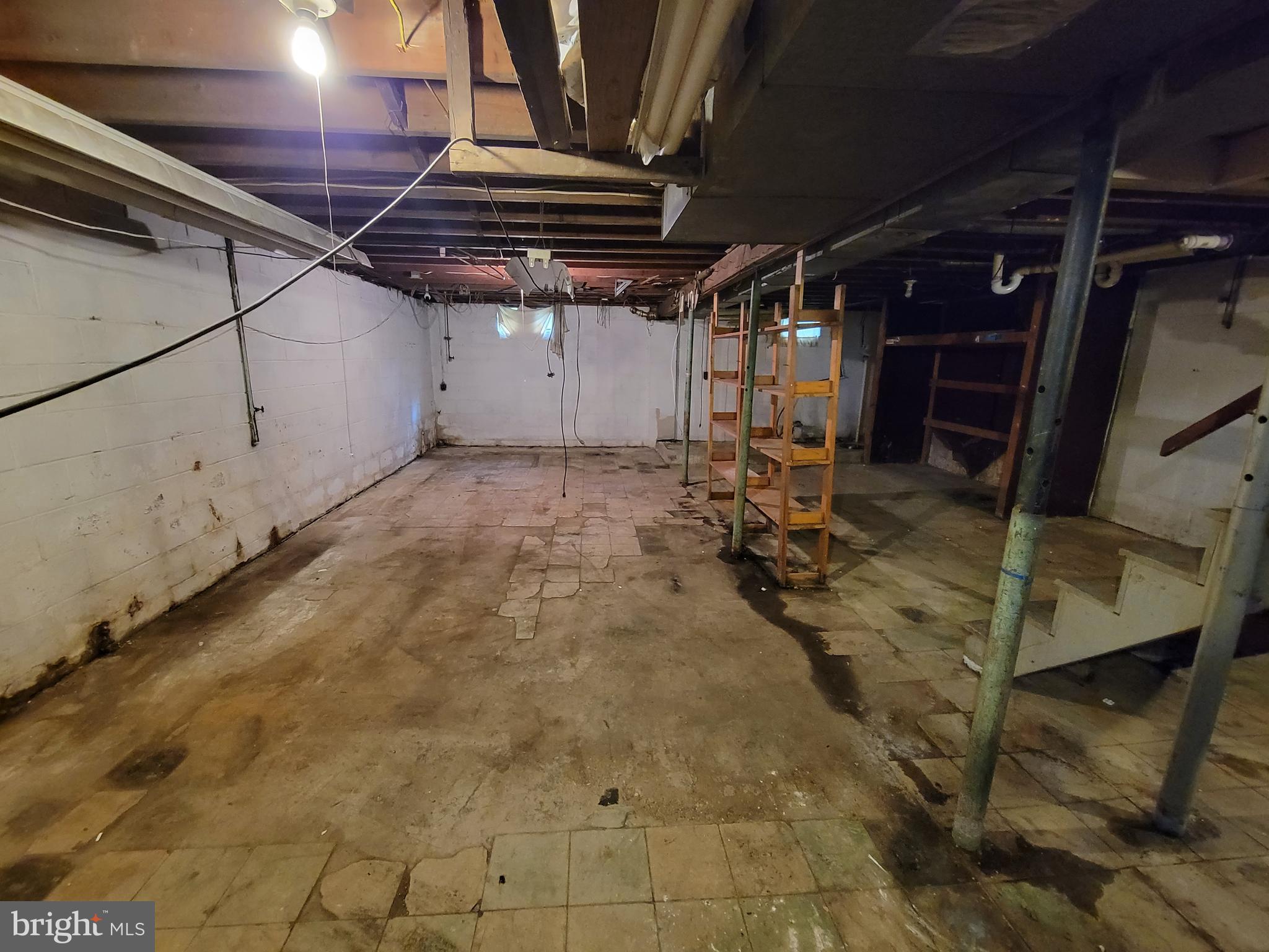 TWIN RIVER BEACH - Residential