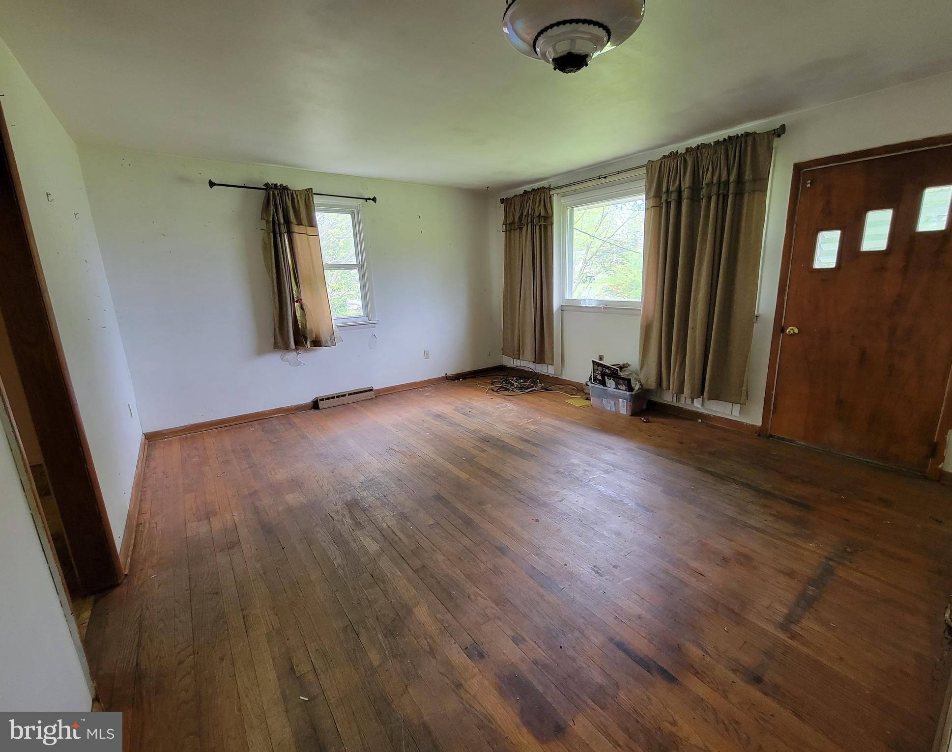 TWIN RIVER BEACH - Residential