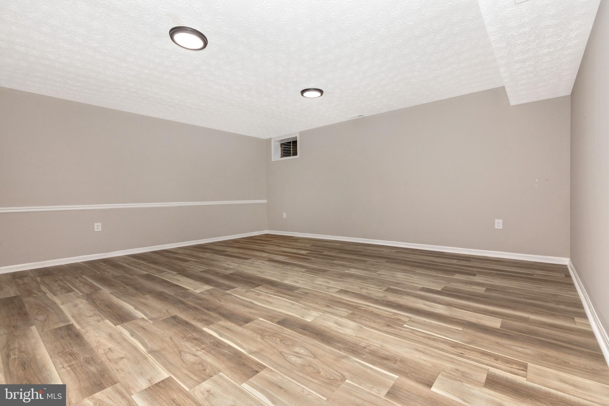 PLYMOUTH GARDENS - Residential