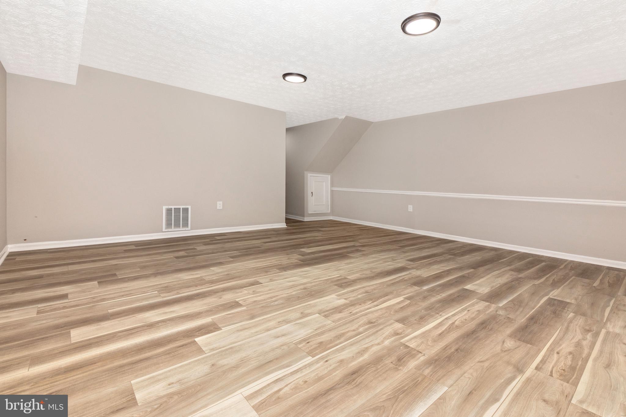 PLYMOUTH GARDENS - Residential