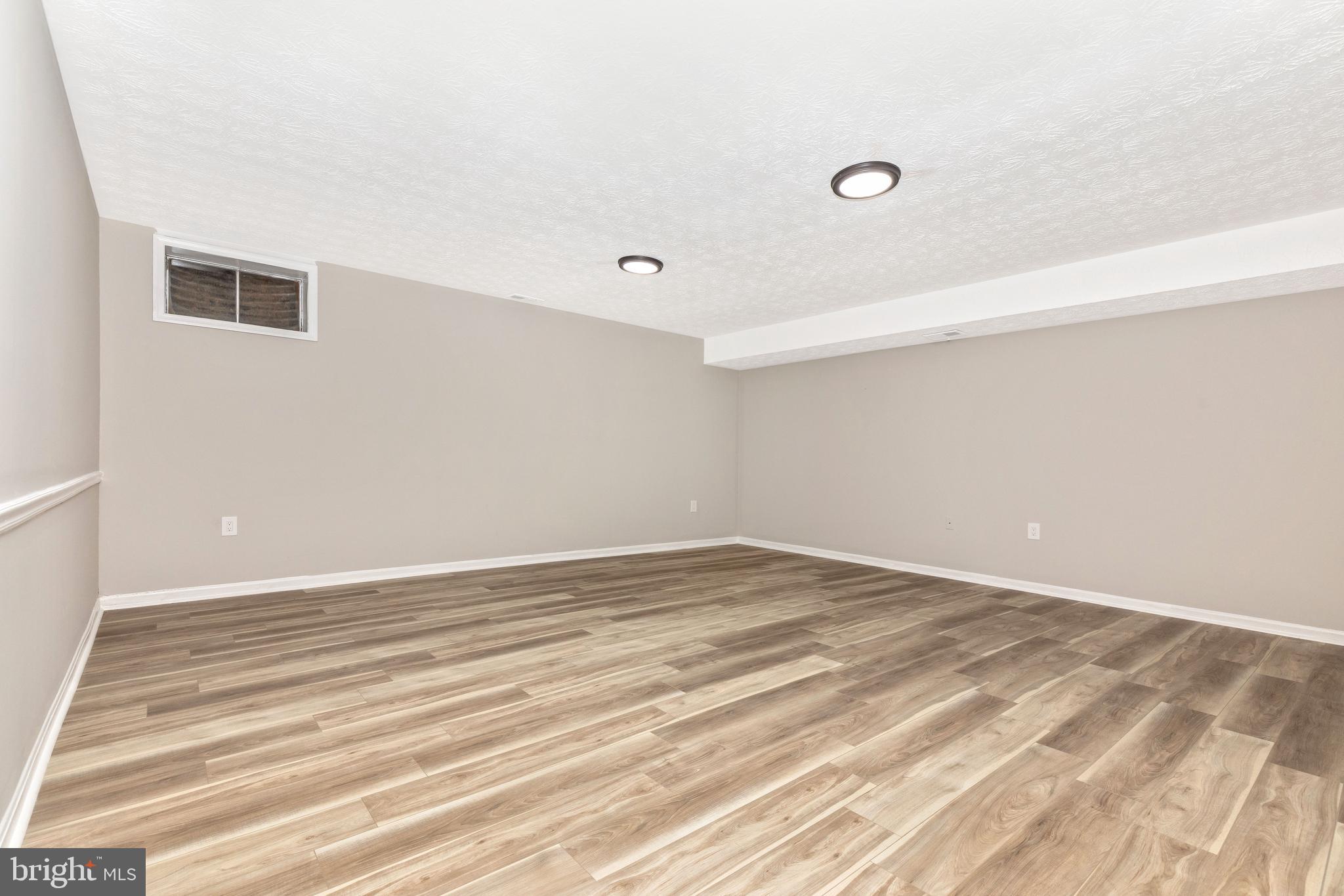 PLYMOUTH GARDENS - Residential