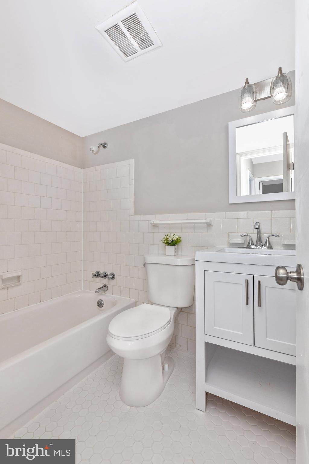 PLYMOUTH GARDENS - Residential