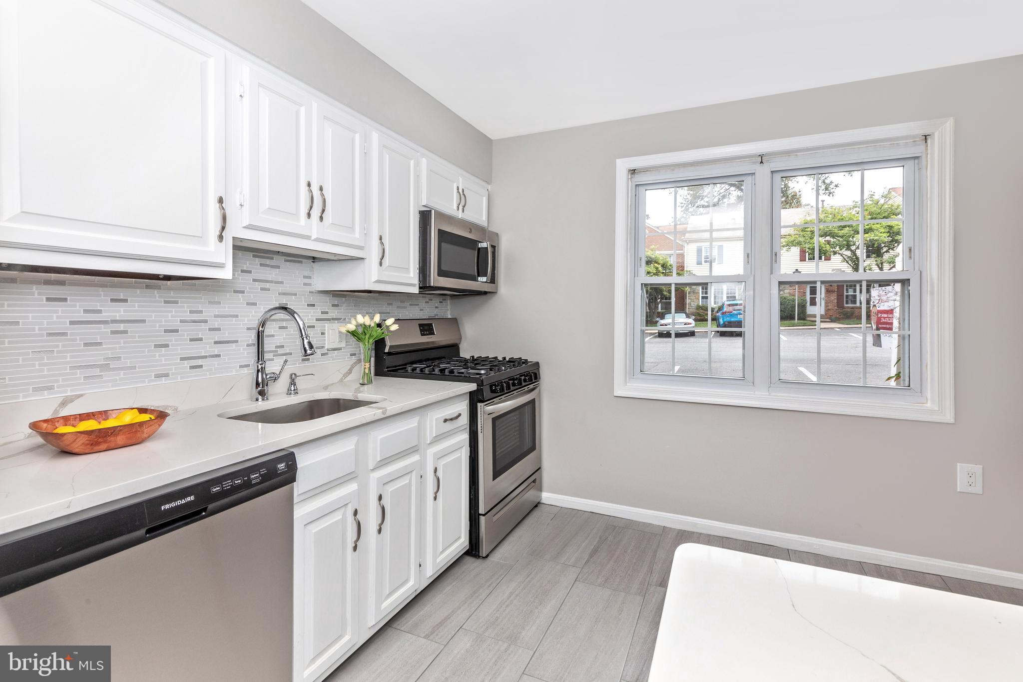 PLYMOUTH GARDENS - Residential