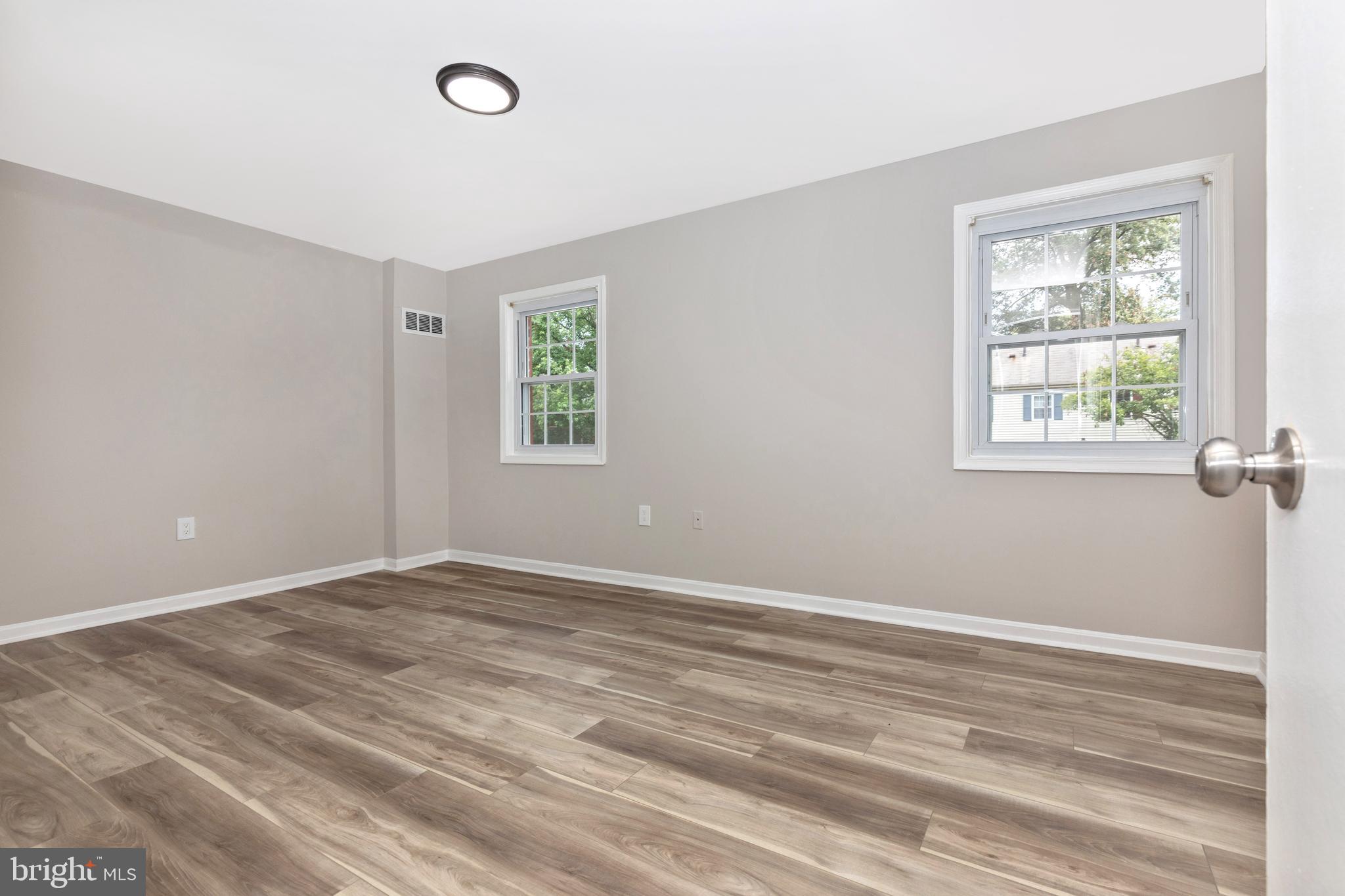 PLYMOUTH GARDENS - Residential