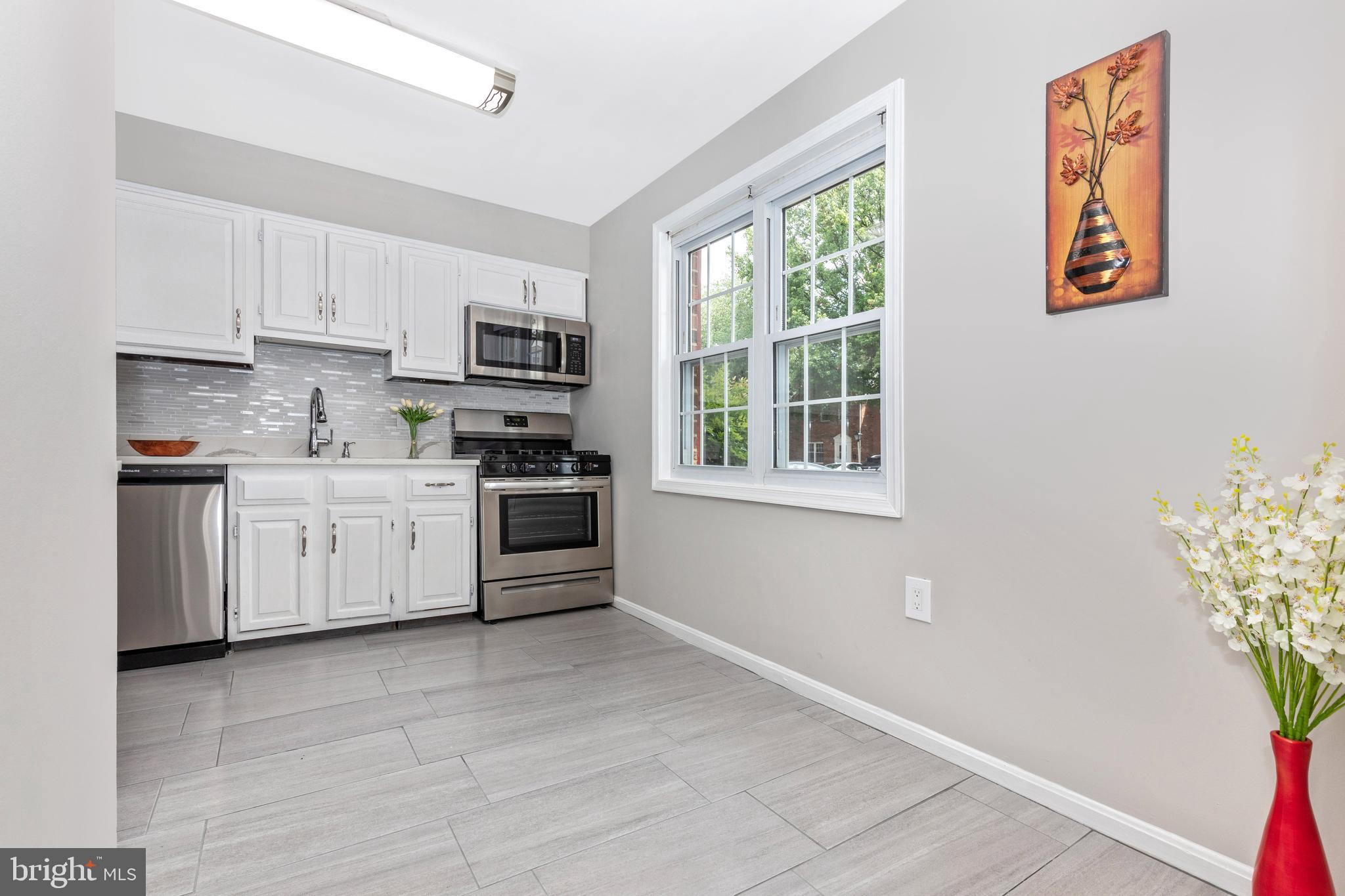 PLYMOUTH GARDENS - Residential