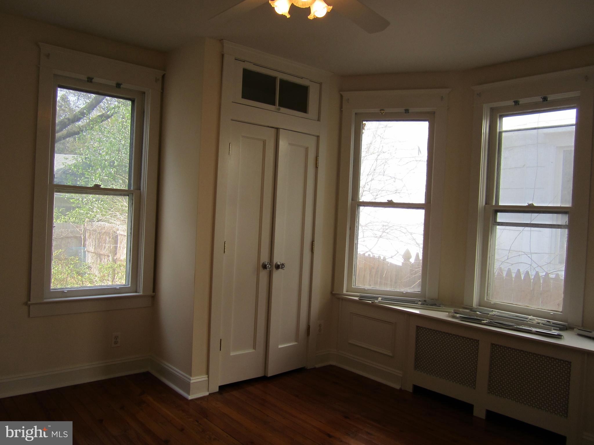 129 E HOMESTEAD AVENUE 1