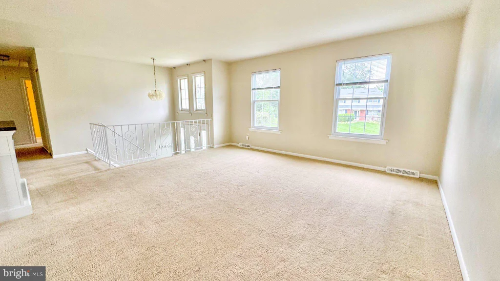 806 Wright Drive, Ambler, PA 19002 photo 2