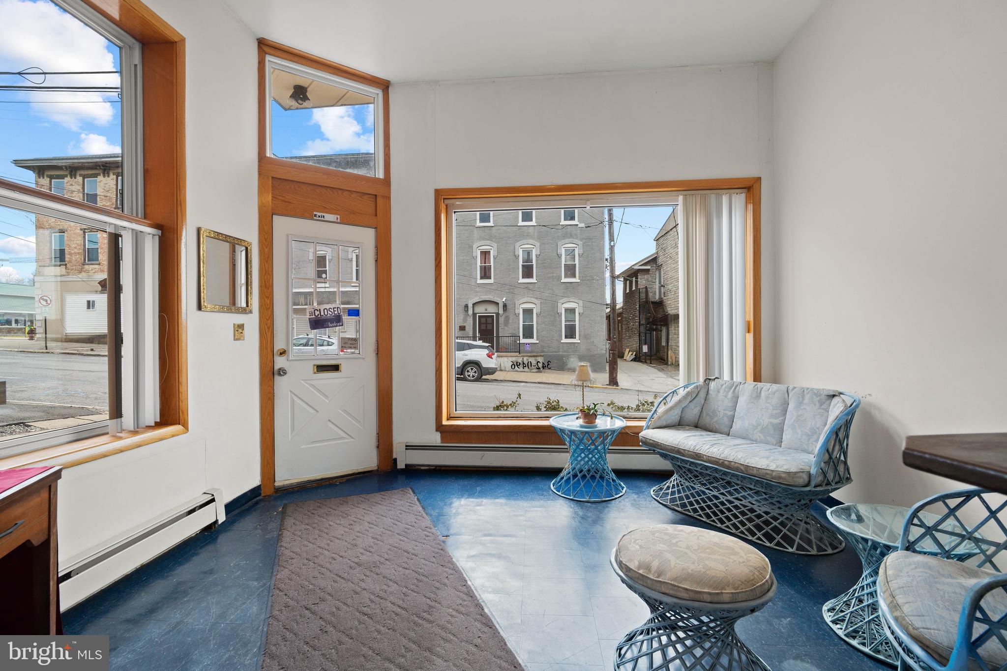 11-13 W PRESQUEISLE STREET