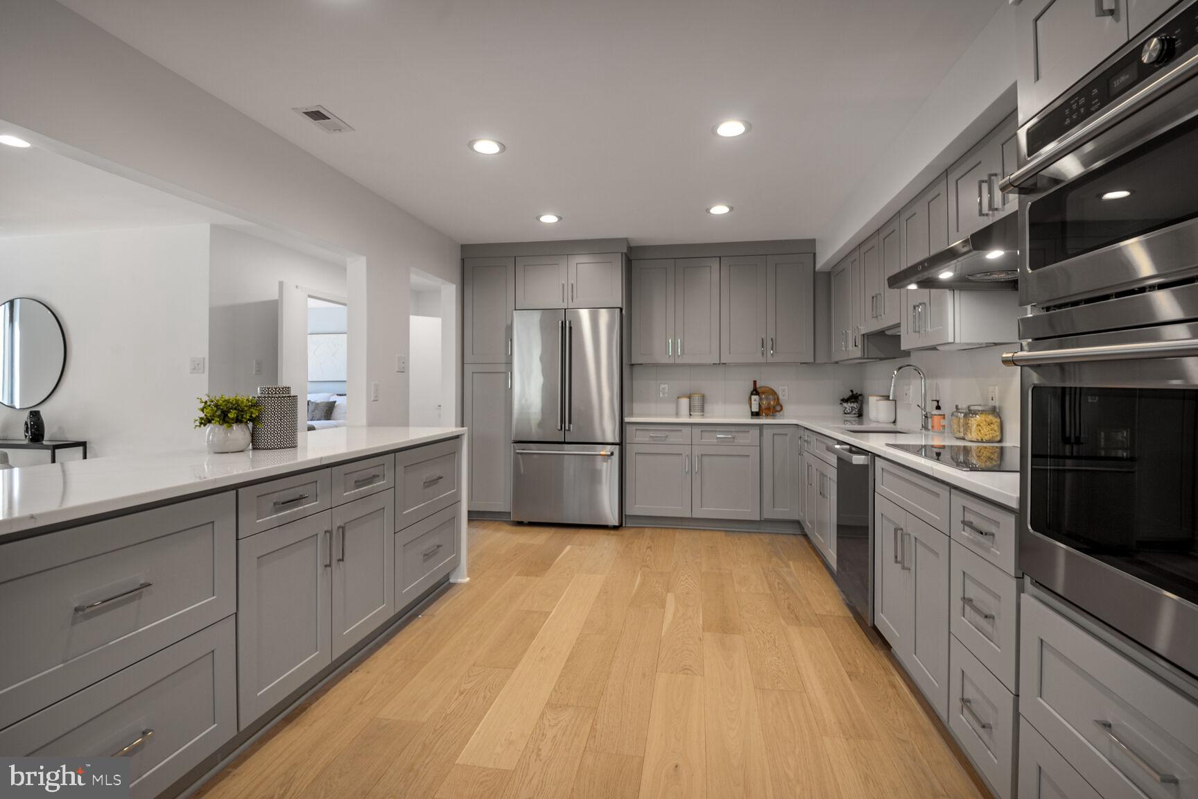 SUMNER VILLAGE - Residential